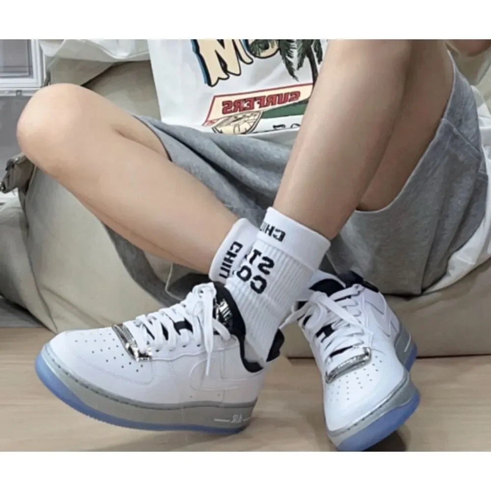 Nike Air Force 1 ’07 SE ‘White Metallic Silver’ DX6764-100 - Size 6 Women - Picture 1 of 10